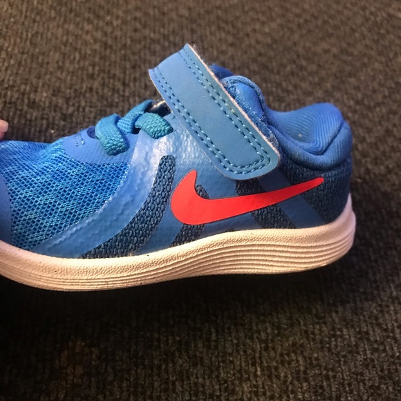 NIKE toddler size 4 shoes - Picture 4 of 4